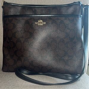 Coach Outlet: crossbody bag.